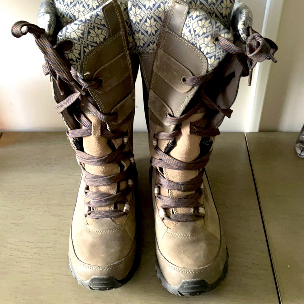 Merrell winter boot women’s size 8.5